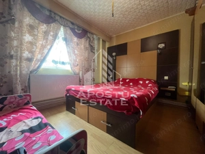 Apartament 4 camere, zona Confectii - imagine 2