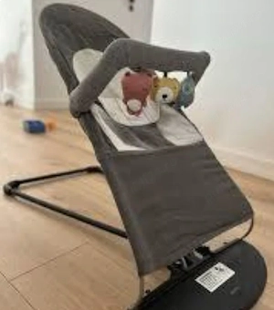Vând balansoar baby bjarn 