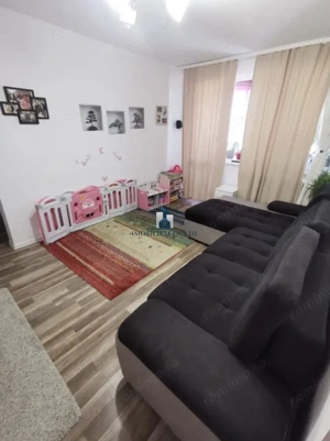 Vanzare Apartament 2 Camere Semidecomandat Bd.Alexandru Obregia - imagine 2