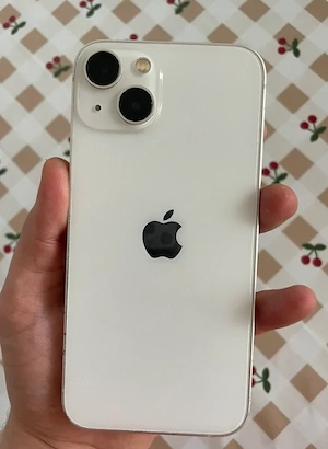 iPhone 13 alb pentru spate   mufa încărcat !