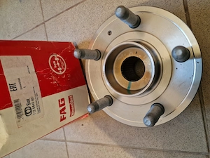 Butuc cu rulment roata fata Opel Insignis