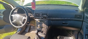 Toyota Avensis 2005