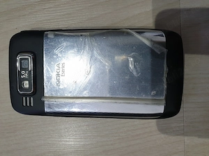 Nokia  E 72 ca nou