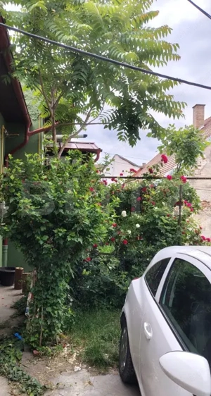 Casă zonă ultracentrală, curte comună, cu loc de parcare - imagine 10