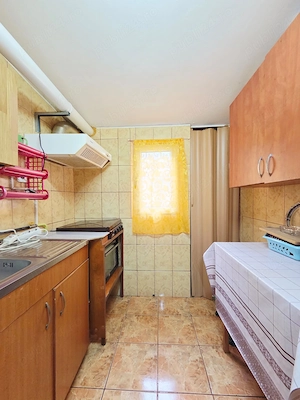 Apartament cu doua camere Micro 21 etaj intermediar CT Ac mobilat - imagine 4