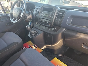 Opel Vivaro Doka 6 Locuri + Duba - imagine 16