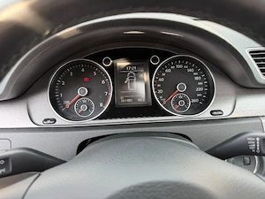 Volkswagen Passat B7 - imagine 4