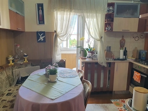 Apartament trei camere, zona Ostroveni - imagine 8
