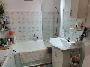 Apartament trei camere, zona Ostroveni - imagine 9