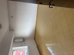 Vând apartament cu 3 camere 