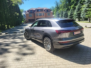 Audi e-tron 55 quattro S line - imagine 3