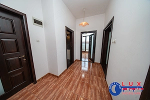 ID 642 De închiriat: Apartament spațios cu 3 camere și curte - imagine 10