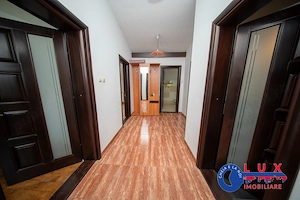 ID 642 De închiriat: Apartament spațios cu 3 camere și curte - imagine 9