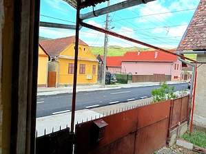 Vând casă la țară, la 10 km de Sighisoara  - imagine 6