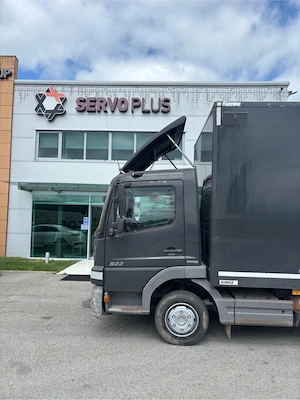 Mercedes Atego 822 cu lift 