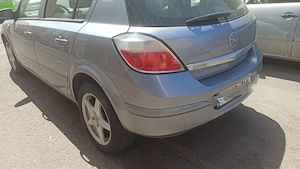 Opel Astra H - imagine 3