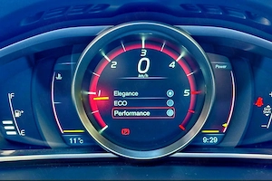 Volvo V40 D2 2014 115 CP - imagine 2