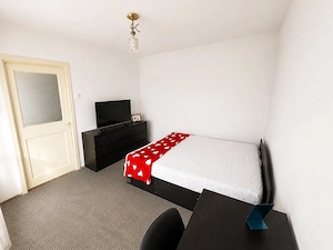  Persoana fizica.Apartament 3 camere. Podu Ros. Palas. - imagine 4