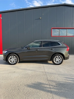 Volvo XC60 T8 AWD Plug-In Hybrid - imagine 2