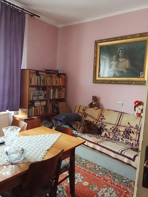 Casă renovată 2 camere, curte cu acces auto, terasă mare și gaz  - Mutare Imediată - imagine 3