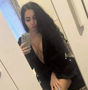 Vanesa Azi am ajuns .