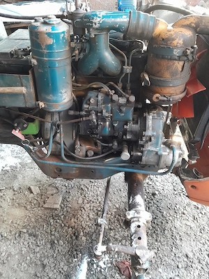 Vând tractor fiat 300 - imagine 3