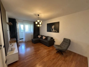 Închiriere Apartament cu 2 camere, decomandat, metrou Dristor in fata blocului