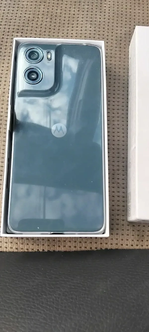 Vând telefon mobil Motorola g 06 nou în cutie, preț 450 lei negociabil.