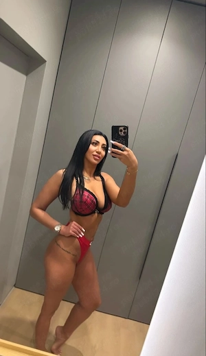 New! Amalia