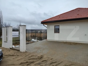 Casa finisată, pe un nivel, 4 camere, 114 mp, 750 mp teren, Jucu de Mijloc - imagine 3