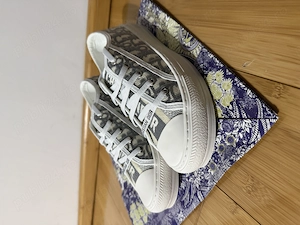 Sneakersi femei 