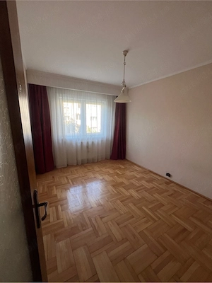 apartament 3 camere de vanzare - imagine 9