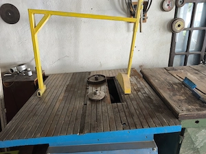 Vand 2 circulare de tamplarie lemn masiv, industriale, trifazice 1 freza orizontala si un motor trif
