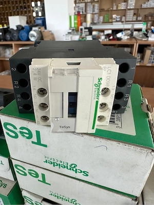 Contactor Schneider LC1D098BL