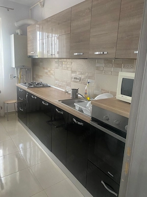 Închiriez apartament 2 camere - imagine 4