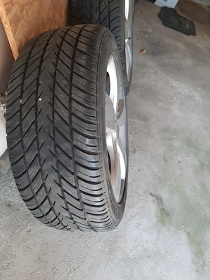 Vand cauciucuri de vara + jante pe 17'
