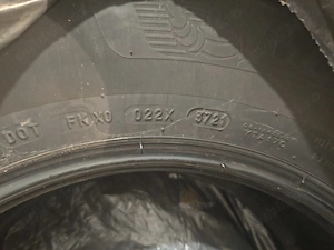 Vând 2cauciucuri all season Michelin 215/70/16,DOT 2021 - imagine 2