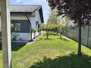 Oază de confort și eleganță în Săcălaz   Proprietate cu piscină, curte generoasă și toate facilități