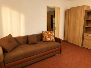 Garsoniera de inchiriat in oras Hunedoara,zona centrala, mobilata, utilata, 190 euro (1000 lei) luna - imagine 3