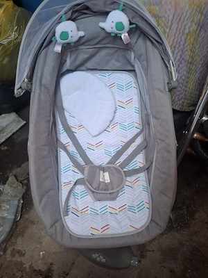 vand 2 balansoare electrice 