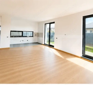 Casă individuală cu teren 460 mp – 125 mp utili | Toate utilitățile SANPETRU