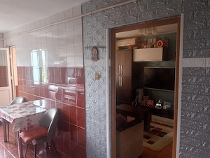 Apartament de vanzare la strada principala  - imagine 2