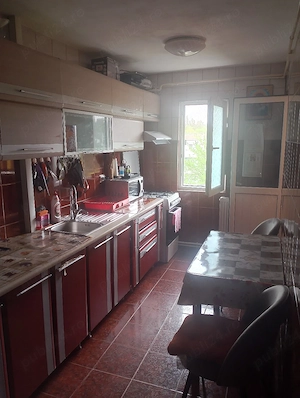 Apartament de vanzare la strada principala  - imagine 7
