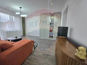 Apartament cu 3 camere de vânzare în zona Centrala Tarnaveni - imagine 3