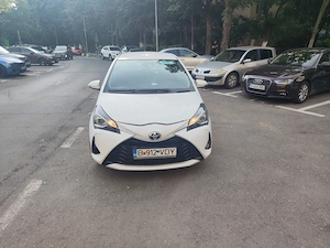 Vând Toyota Yaris 2017hibrid - imagine 6