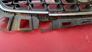 Grila radiator OPEL ASTRA J 1,6 benzina 2012 - imagine 2