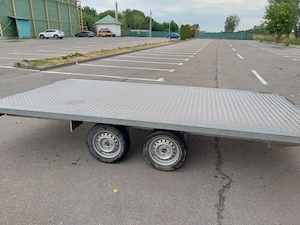 Remorcă platformă