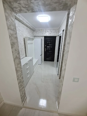 1 camera cu balcon Tiglina 2 renovata complet la cheie 