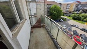 Apartament cu 3 camere 2 bai 2 balcoane si pivnita de vanzare in Strand - imagine 11