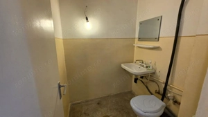 Apartament cu 3 camere 2 bai 2 balcoane si pivnita de vanzare in Strand - imagine 8